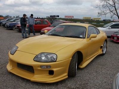 Toyota Supra Yellow : click to zoom picture.